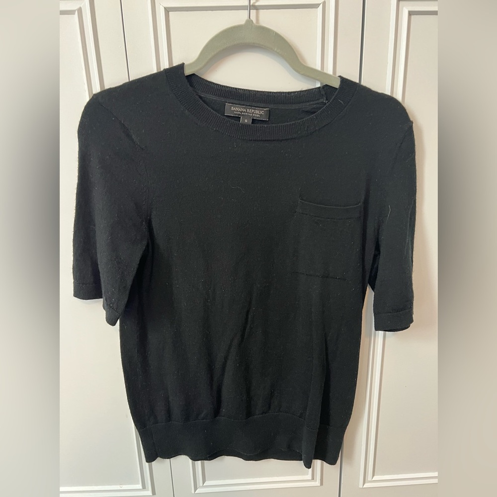 Short Sleeve light weight sweater